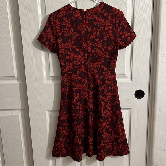 Banana Republic Dress worn once still in a very good as new condition - Picture 3 of 5